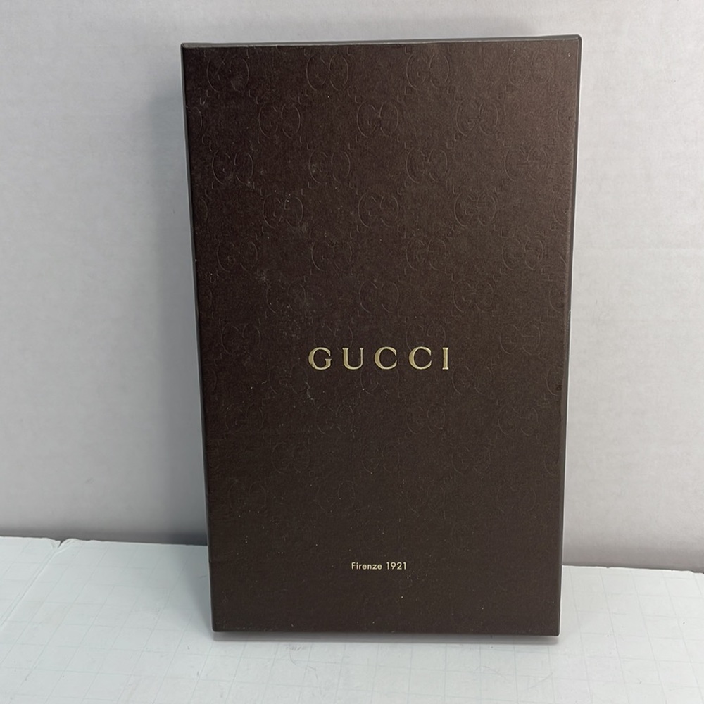 Authentic soho GUCCI gray leather wallet with Box, card, book and COA - Picture 12 of 15
